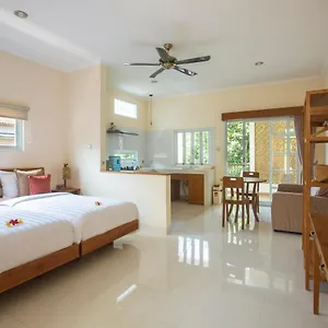 https://bnb-donguri-house-bali.hotelsseminyak.net